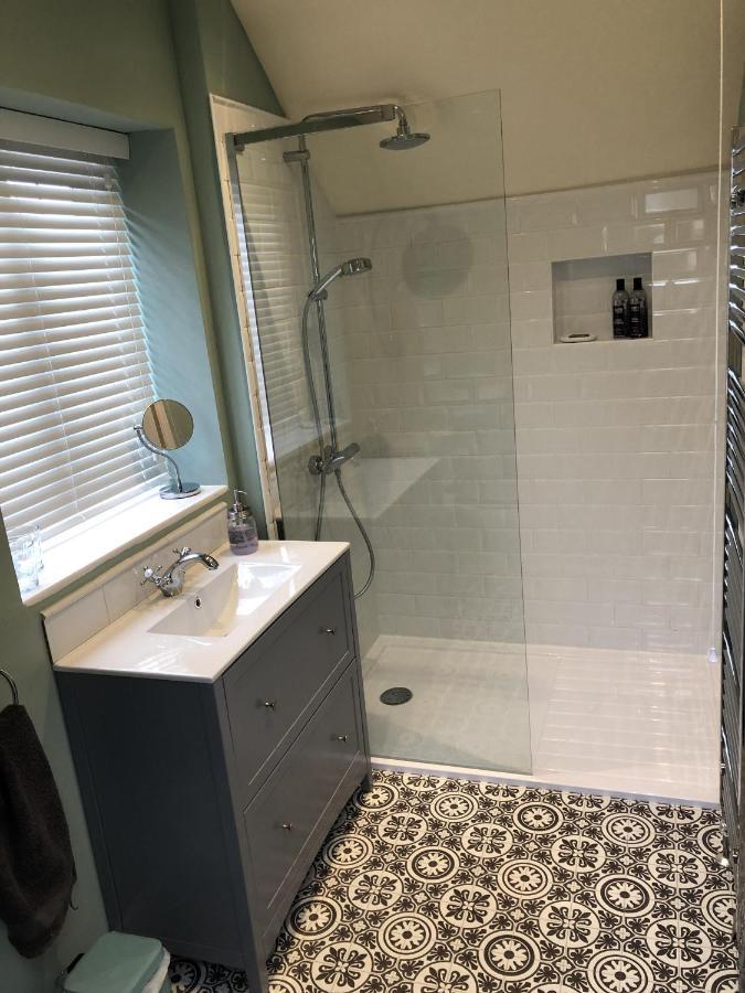 פיינסוויק Cotswold Lodge מראה חיצוני תמונה